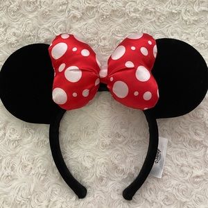 ❀ Disney Parks Minnie Mouse Ears Headband ❀